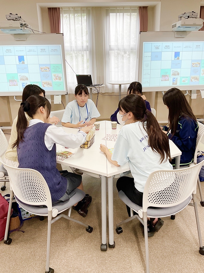 ＜ミライトーク＞お茶とお菓子を食べながら在学生と楽しくお話し♪
